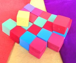 Cubos de construcción de colores Boix